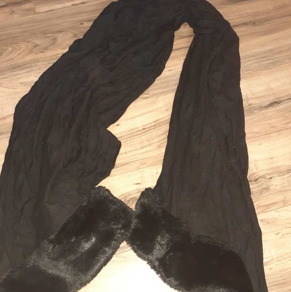Black Wrap Shaw - Picture 1 of 1
